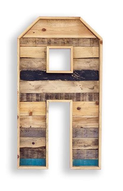 Letra de madera para decoración